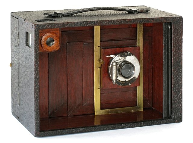1914 Prototype Multiplying Camera by Harvey Wing. 1914 Prototype Multiplying Camera by Harvey Wing.